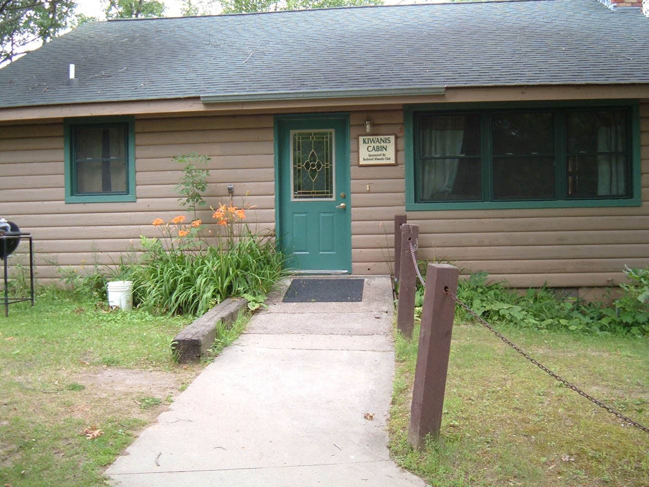 Cabin Info | Confidence Learning Center | Brainerd Lakes Area, Minnesota